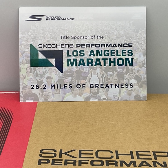 NWT Skechers Performance White Go Walk Shoes With Box - Picture 9 of 10